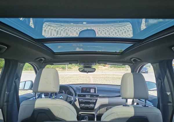 BMW X1 cena 126900 przebieg: 33500, rok produkcji 2019 z Słupsk małe 781